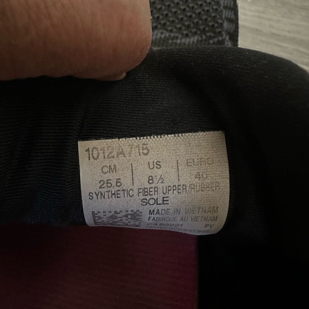 ASICS SIZE 8.5 - Picture 3 of 7